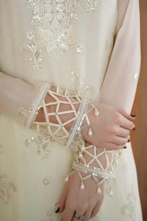 Maryams -Afsaneh Collection (White) - Image 4