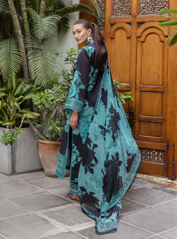 Raya Zainab Chottani - Tahra Lawn 25 Vol 2 - Image 4