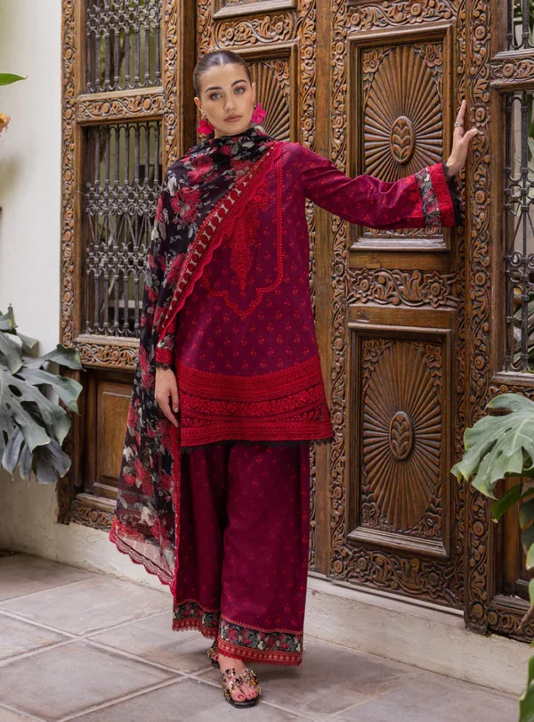 Ayra Zainab Chottani - Tahra Lawn 25 Vol 2 - Image 4