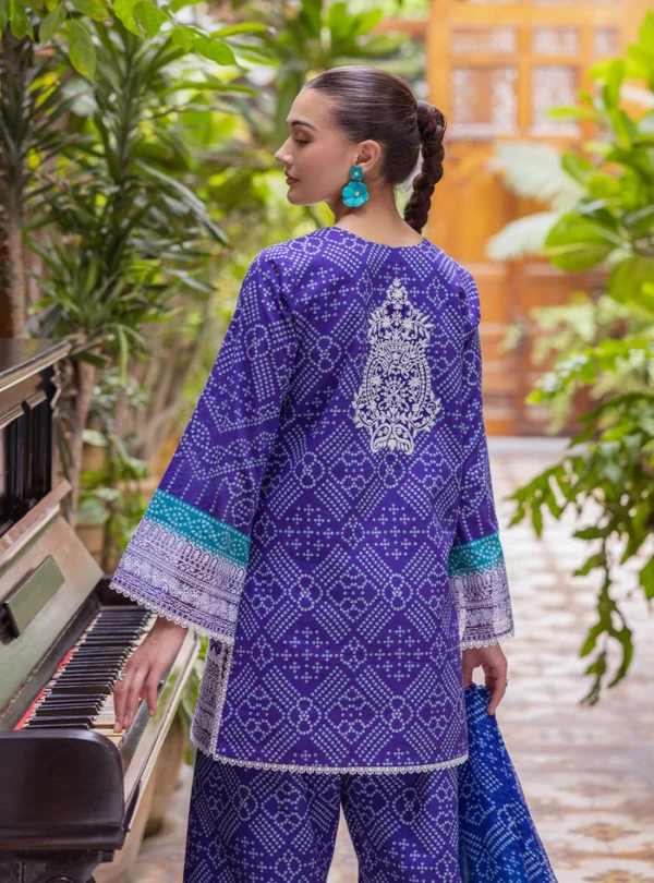 Lisa Zainab Chottani - Tahra Lawn 25 Vol 2 - Image 3