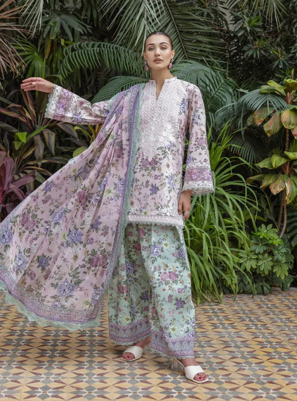 Amere Zainab Chottani - Tahra Lawn 25 Vol 2 - Image 2