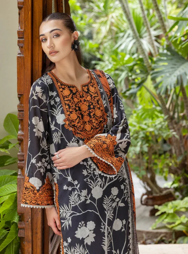 Efra Zainab Chottani - Tahra Lawn 25 Vol 2