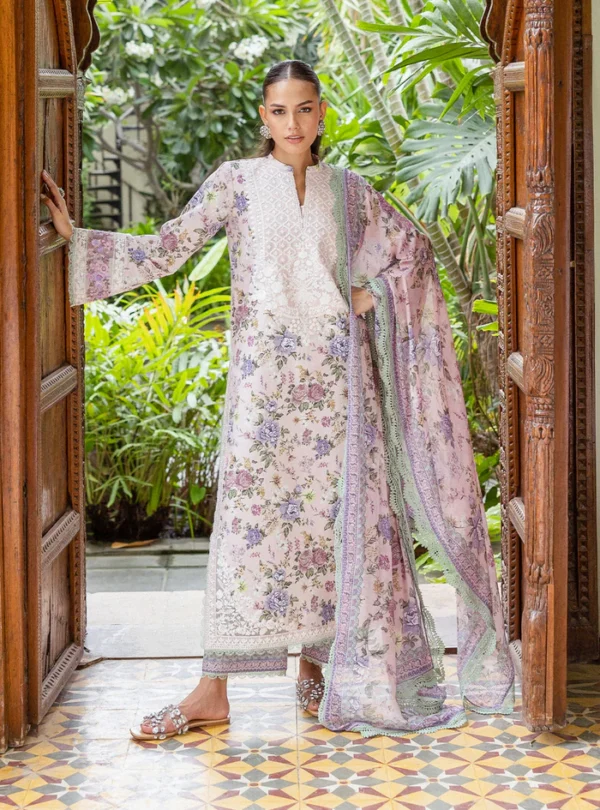 Amere Zainab Chottani - Tahra Lawn 25 Vol 2 - Image 4