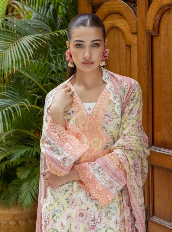 Pernia Zainab Chottani - Tahra Lawn 25 Vol 2 - Image 2